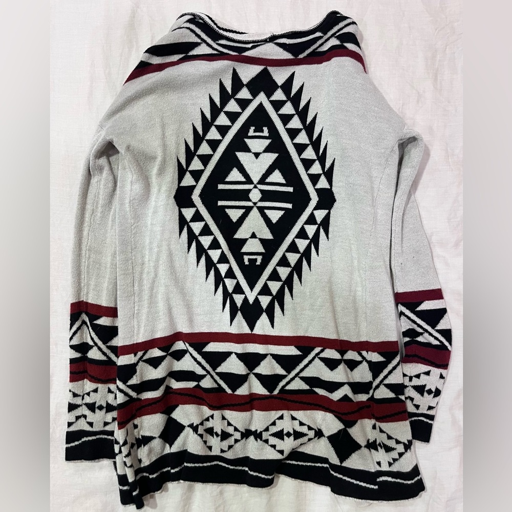 Beige cardigan with tribal design